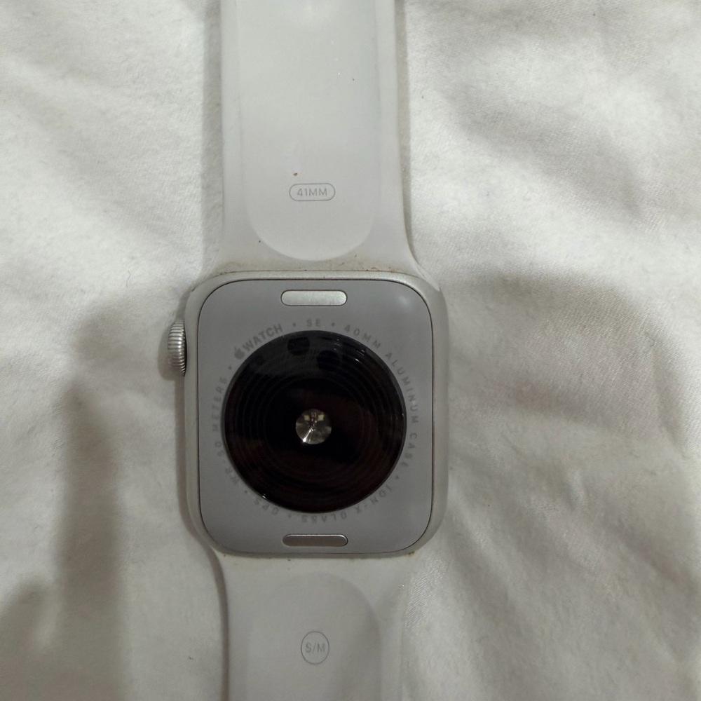 Apple Watch SE 2 Silver - Picture 3 of 5